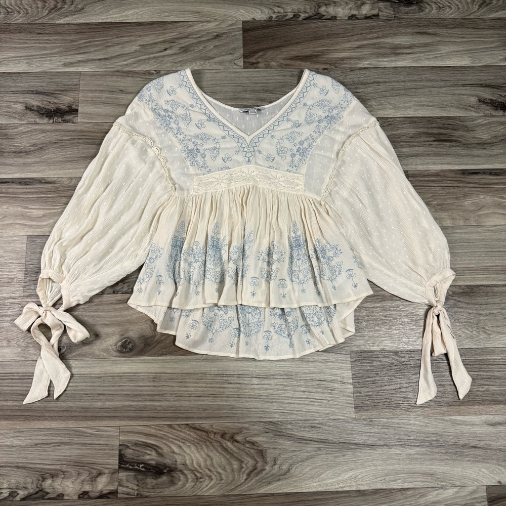 American Eagle Bohemian Peasant Top Embroidered Blue Floral Swiss Dot Small